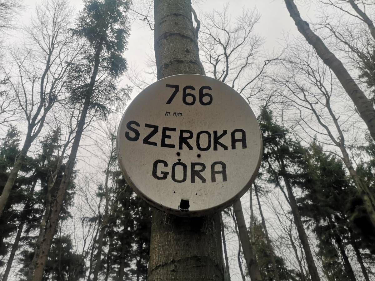 Szeroka Góra 765 m n.p.m. - szczyt Korony Gór Dolnego Śląska
